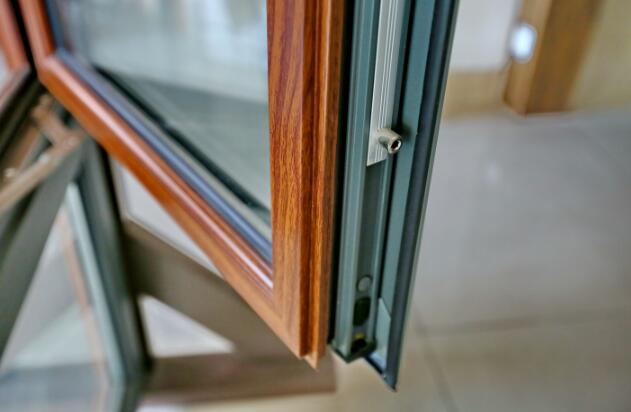 アルミ形材の加工工程はどのようになっているのですか？